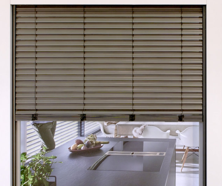 Consistent and modern look of facades - Zetra slat and A 37 shutter profile